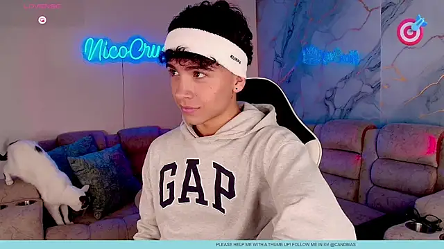 Niico_Cruz live sex cam