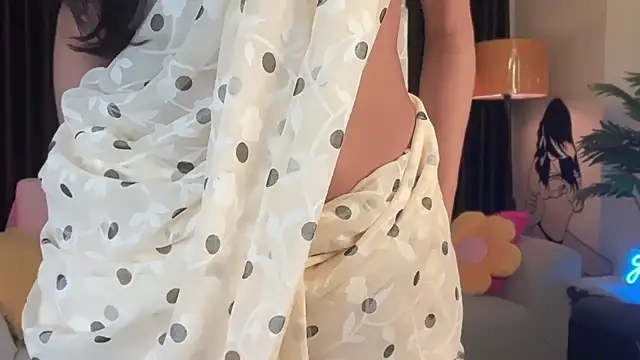 Wow-nisha live sex cam