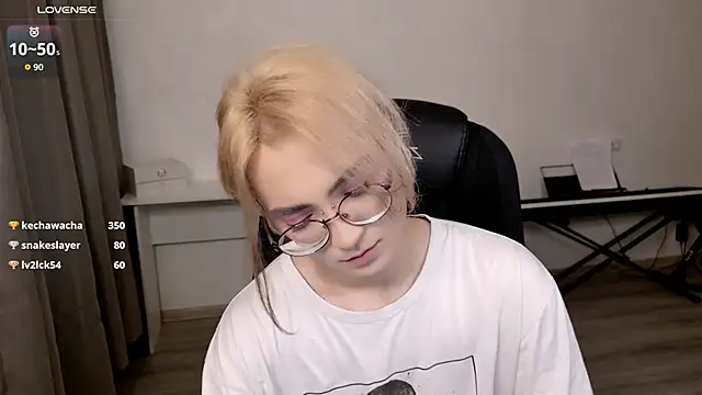 CuteYukiKun live sex cam