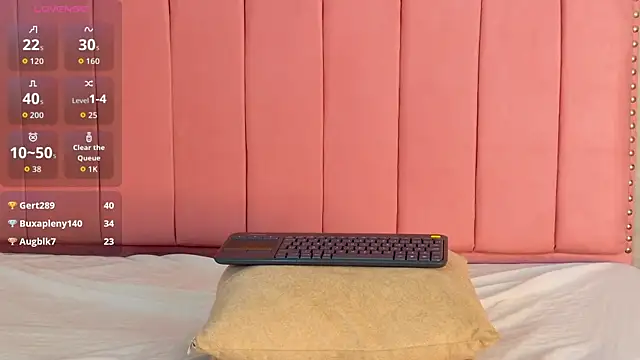 Alaia_Colins's cam snapshot