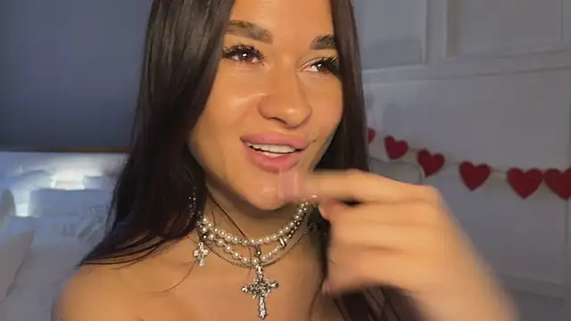 UrLillShy live sex cam