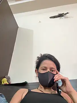 raavigirl live sex cam