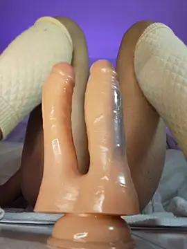 Fox_Roxxan's cam snapshot