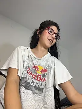 dani_bela's cam snapshot