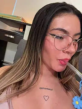 Your_Honeey live sex cam