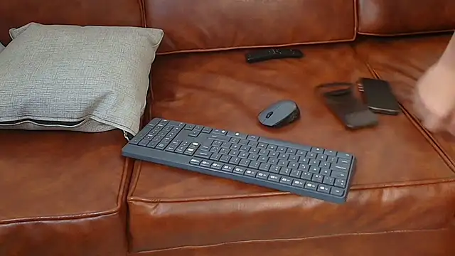 Rose_dom's cam snapshot