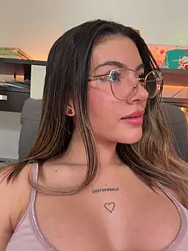 Your_Honeey's cam snapshot