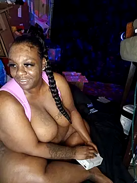 Thickkemzz41 live sex cam