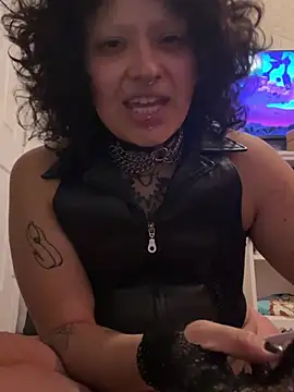 seducedandused's cam snapshot