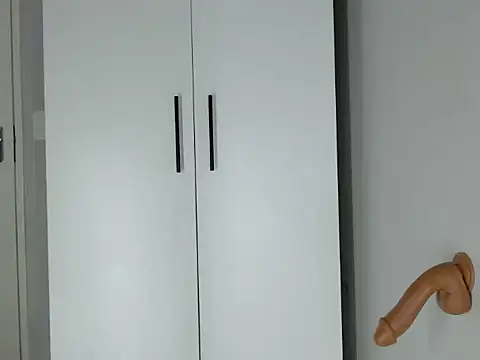 Loyal_Sashaa's cam snapshot