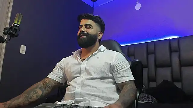 Lyon_vach live sex cam