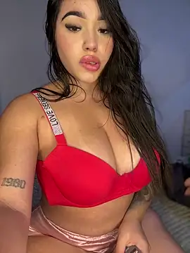 SofiaWildee live sex cam