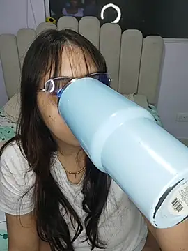 its_lauu_'s cam snapshot