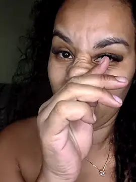 EsposaSafafa231's cam snapshot