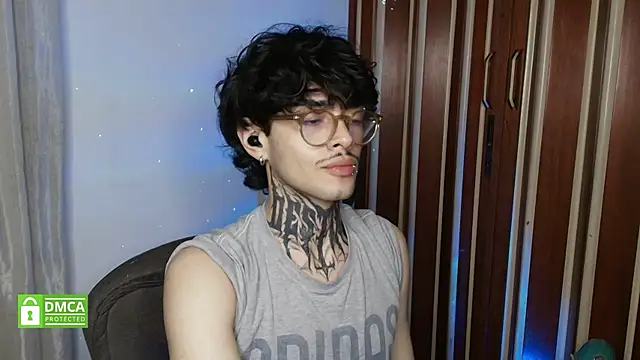 Bastiel_'s cam snapshot