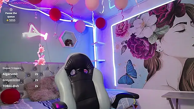 nicol_ross19's cam snapshot