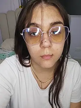 its_lauu_'s cam snapshot