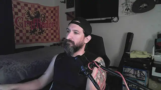 DevilPup75_'s cam snapshot