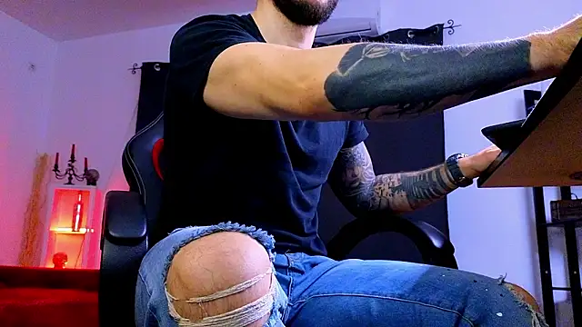 MightyAaron66's cam snapshot