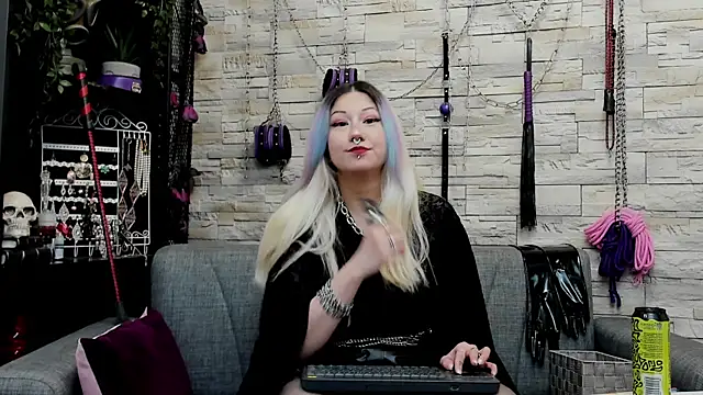 CruelMistress's cam snapshot