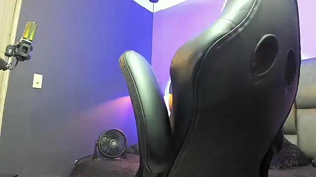 Lyon_vach live sex cam