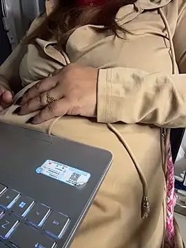 roasted_peanut's cam snapshot