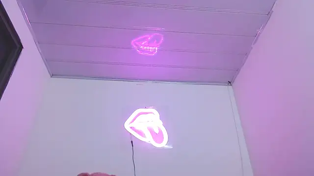 valerii_fox_69 live sex cam