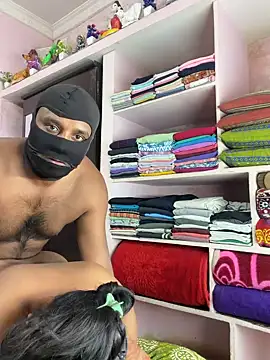 Couplejyoti01 live sex cam