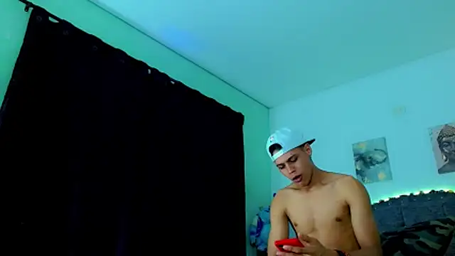 Liamscott_'s cam snapshot