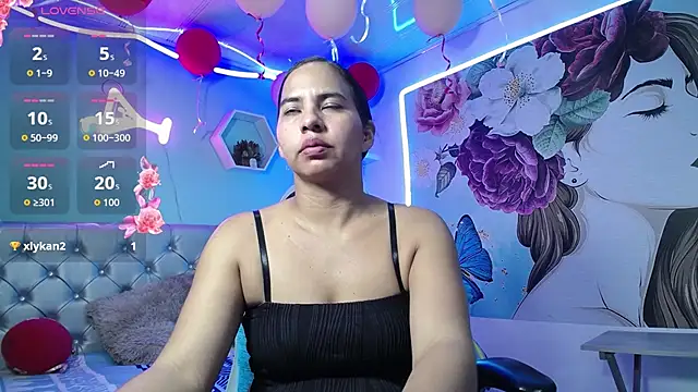 nicol_ross19's cam snapshot