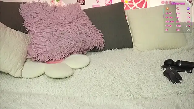 AmiLewis live sex cam