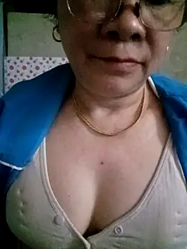 small-house123 live sex cam