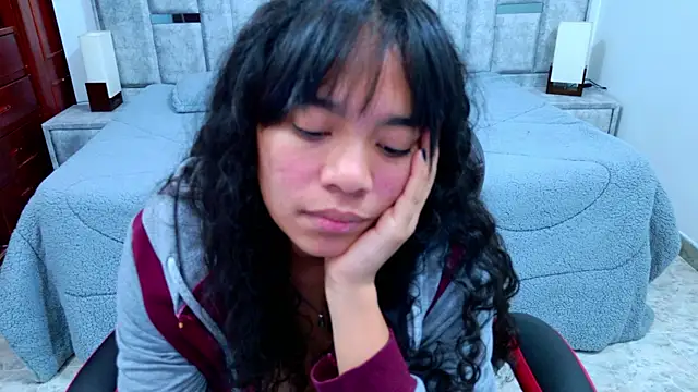 laureentt_'s cam snapshot