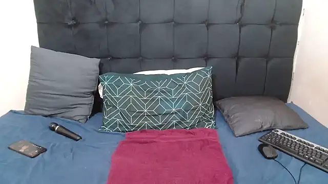 CaramelBootty's cam snapshot