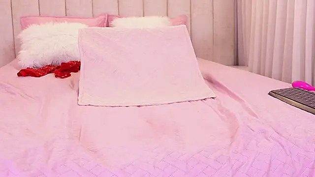 emyli_sw_'s cam snapshot