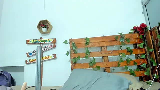 cris_dulce's cam snapshot