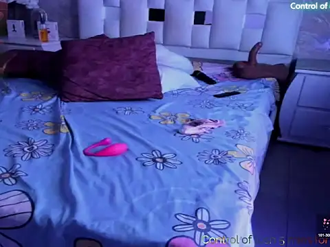 Mariam_Rossee's cam snapshot