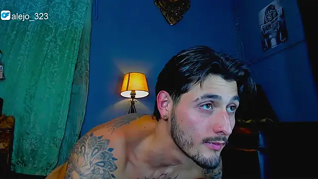 alejo__323__'s cam snapshot