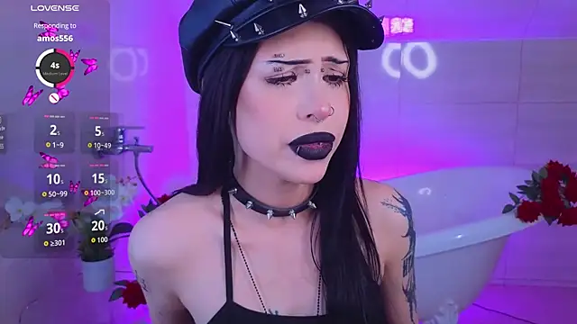 venomeowww__ live sex cam