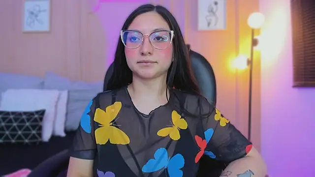 lucy_neil live sex cam