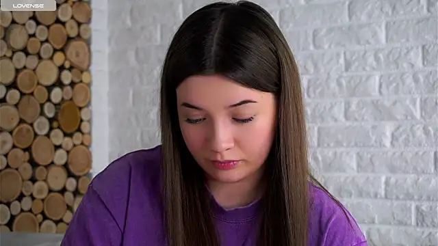 LowOncoming live sex cam