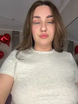 KiraBarlows live sex cam