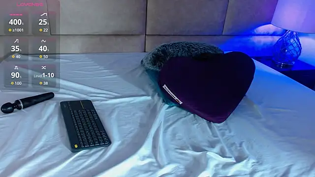 EvaaMoon_'s cam snapshot