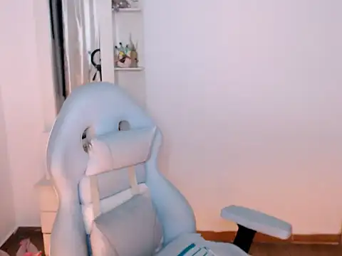 BOREAL_MOON's cam snapshot