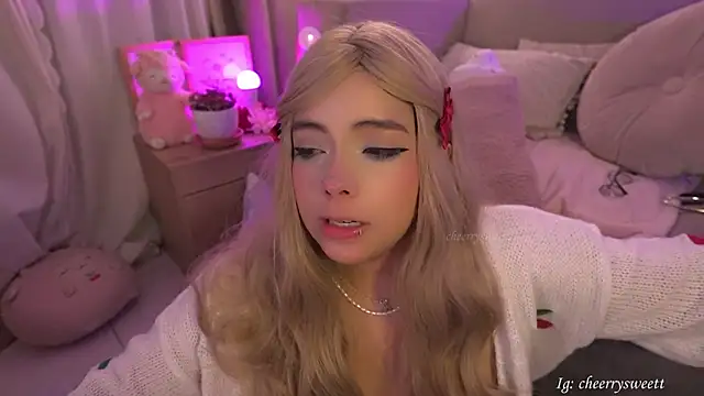 Cheerrysweett live sex cam