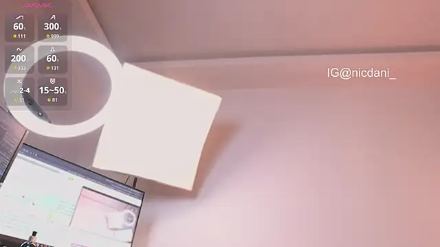 nicdani_1 live sex cam