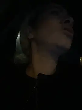 viktoria_davis_'s cam snapshot