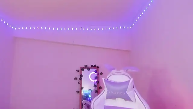 Anastasia1213's cam snapshot