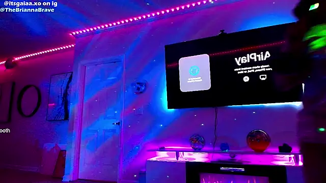 BriannaBrave live sex cam