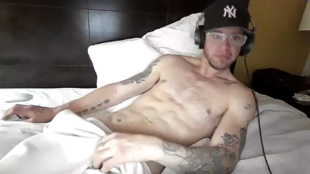 Alphanik4 live sex cam